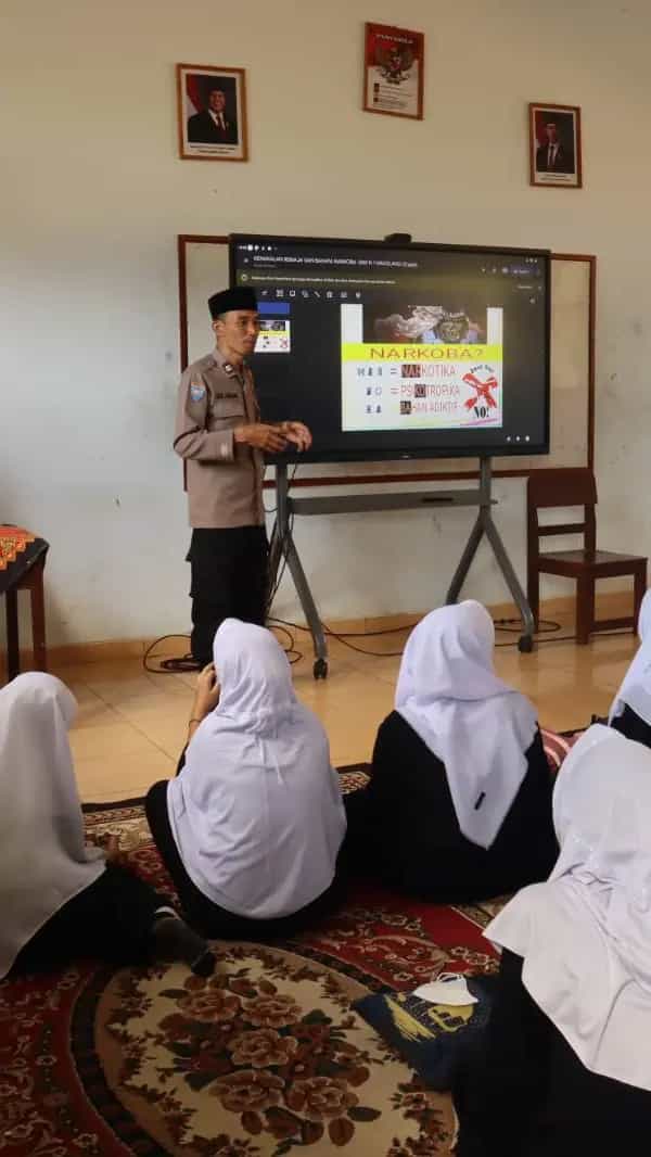 Pekan Magelang Hebat - Tata Tertib Lalu Lintas dan Anti Narkoba (Polsek Bandongan)